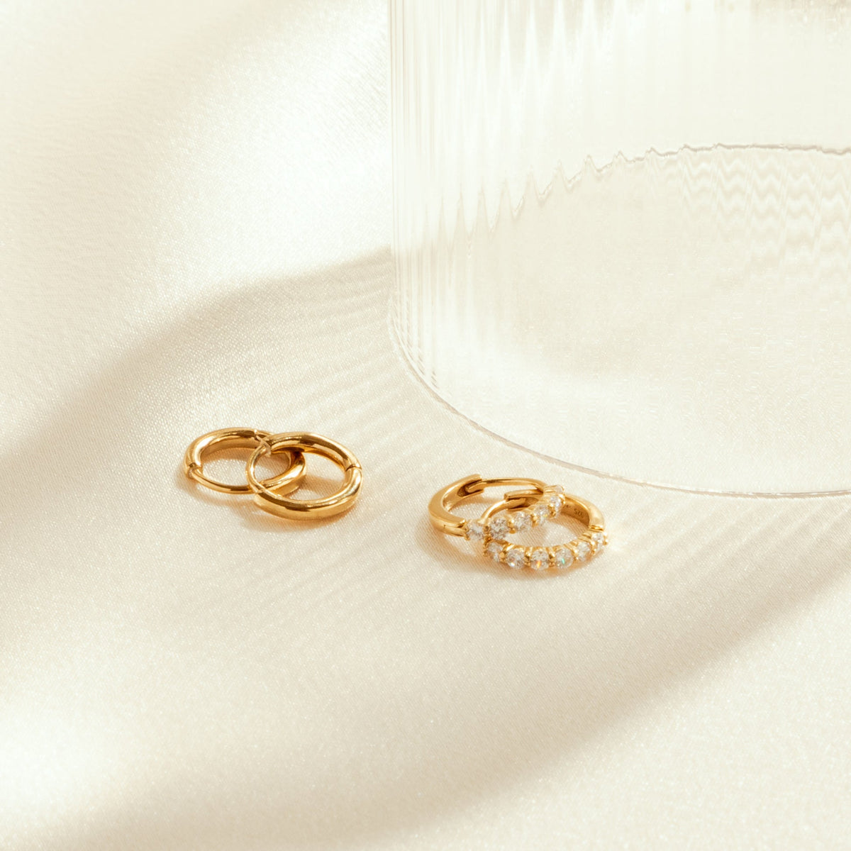 Huggie Hoop Earrings Set