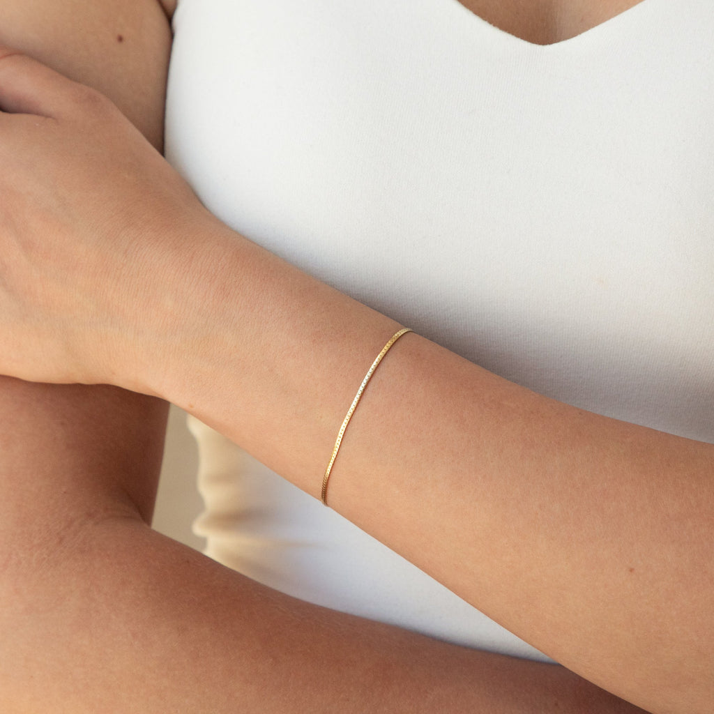 Dainty Herringbone Bracelet