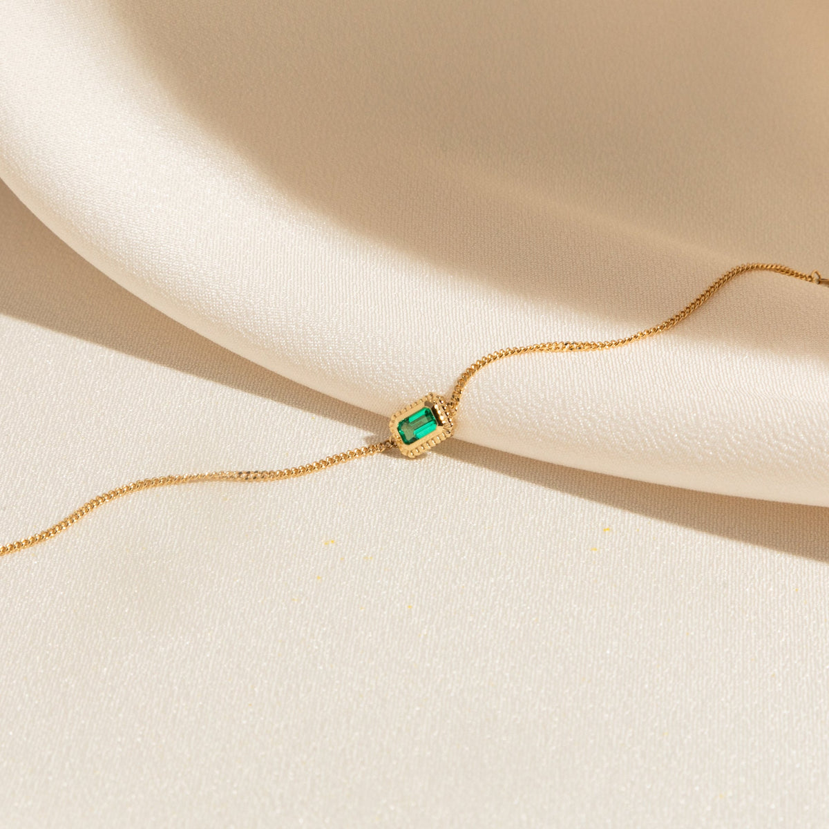 Ribbed Emerald Bracelet