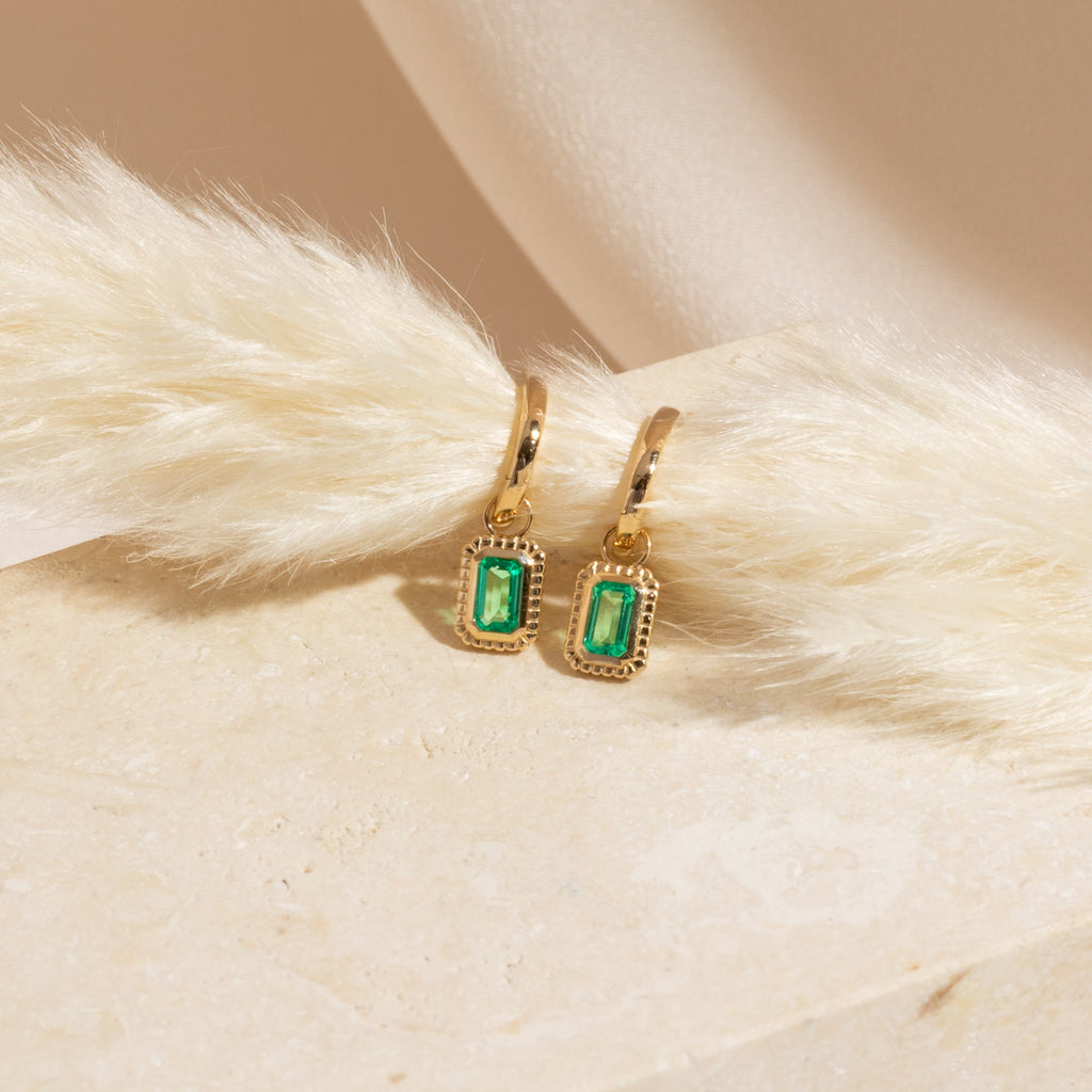 Ribbed Emerald Hoop Earrings