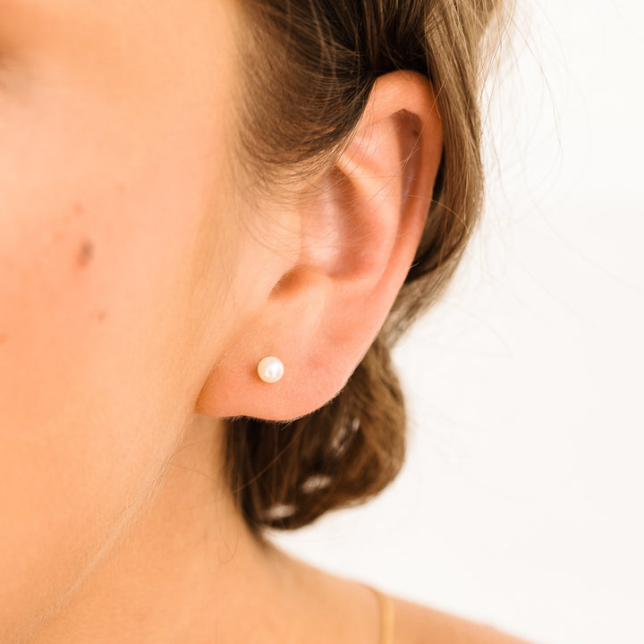 Pearl Screwback Stud Earrings