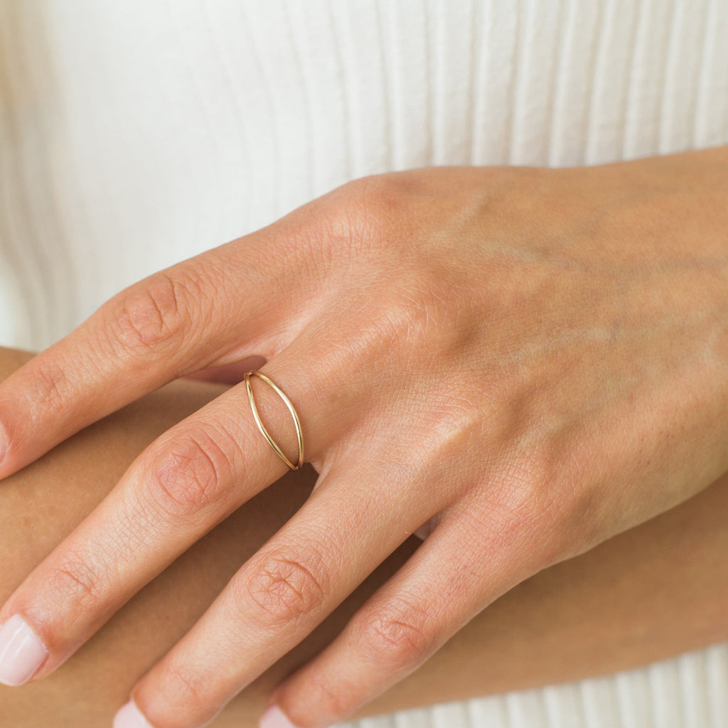 Curved Ring