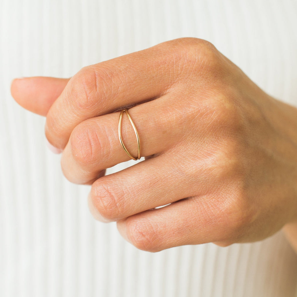 Curved Ring