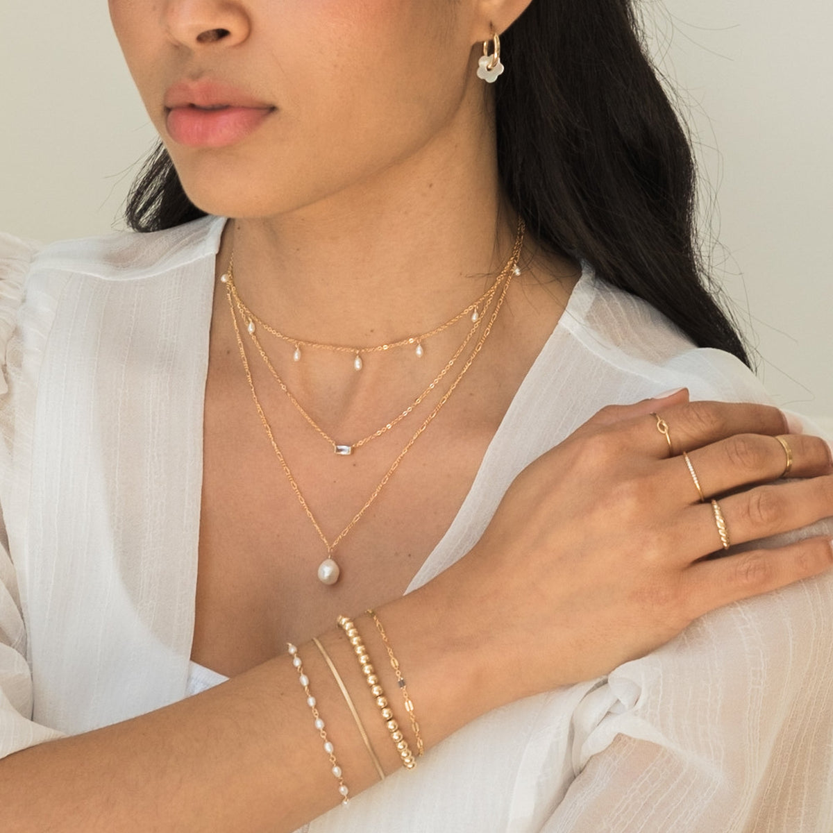 Dangling Pearl Necklace