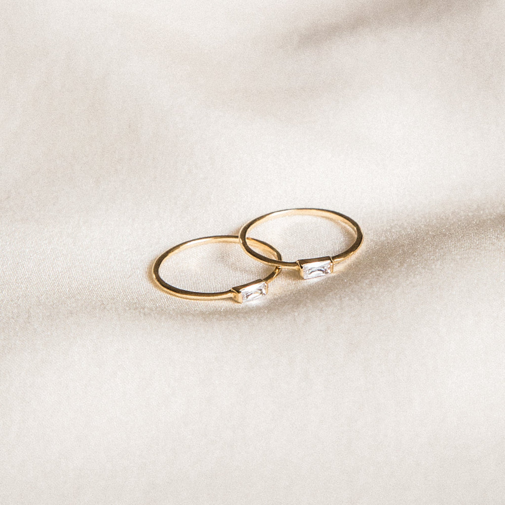 Dainty Baguette Ring