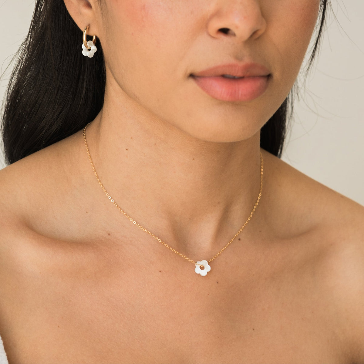Flower Pearl Necklace