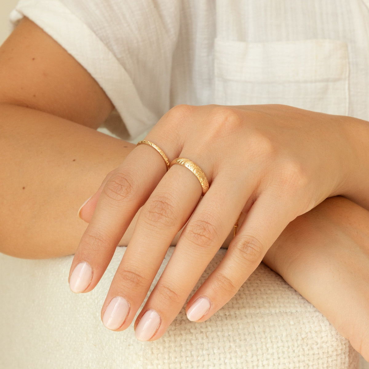 Thin Flower Band Ring