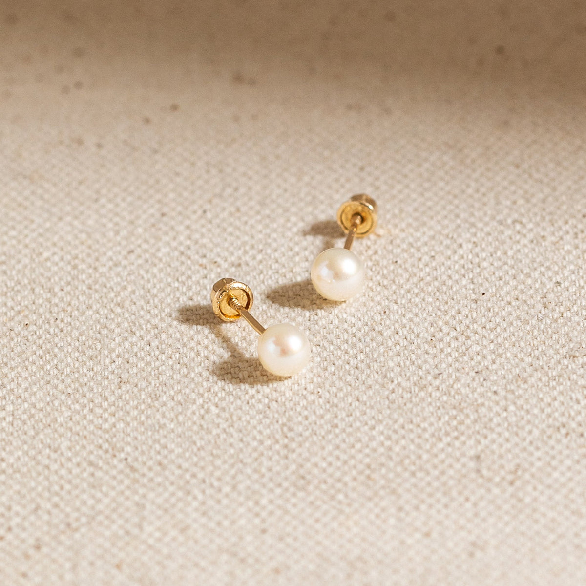 Pearl Screwback Stud Earrings