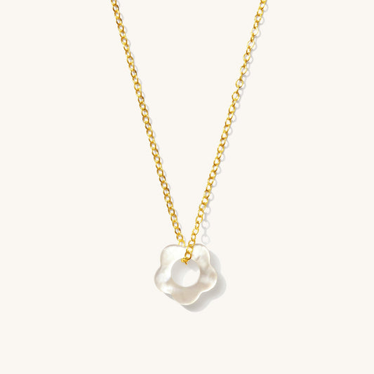 Flower Pearl Necklace