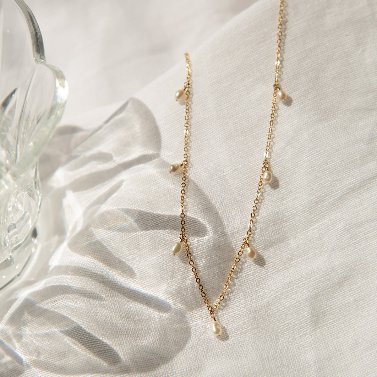 Dangling Pearl Necklace