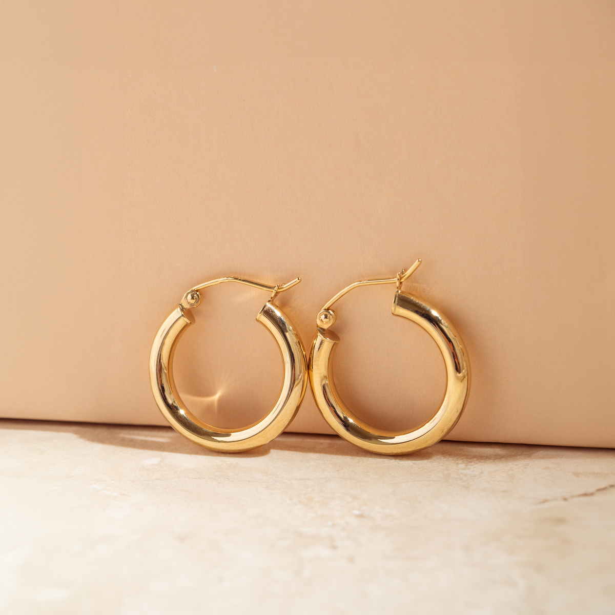 Medium Chunky Everyday Hoop Earrings
