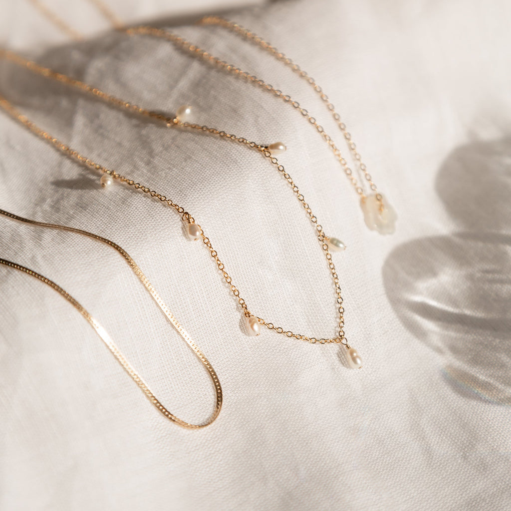 Dangling Pearl Necklace